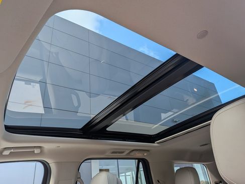 Certified 2019 Lincoln Navigator Reserve AWD/4WD image 20
