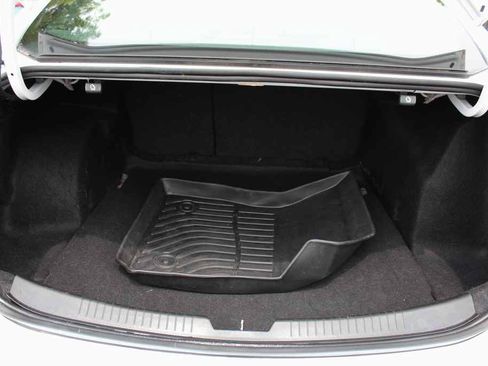 Used 2019 Chevrolet Malibu LT FWD image 8