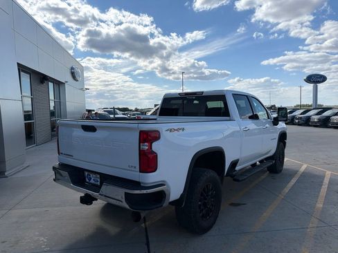 Used 2022 Chevrolet Silverado 2500 LTZ w/ LTZ Plus Package AWD/4WD image 7