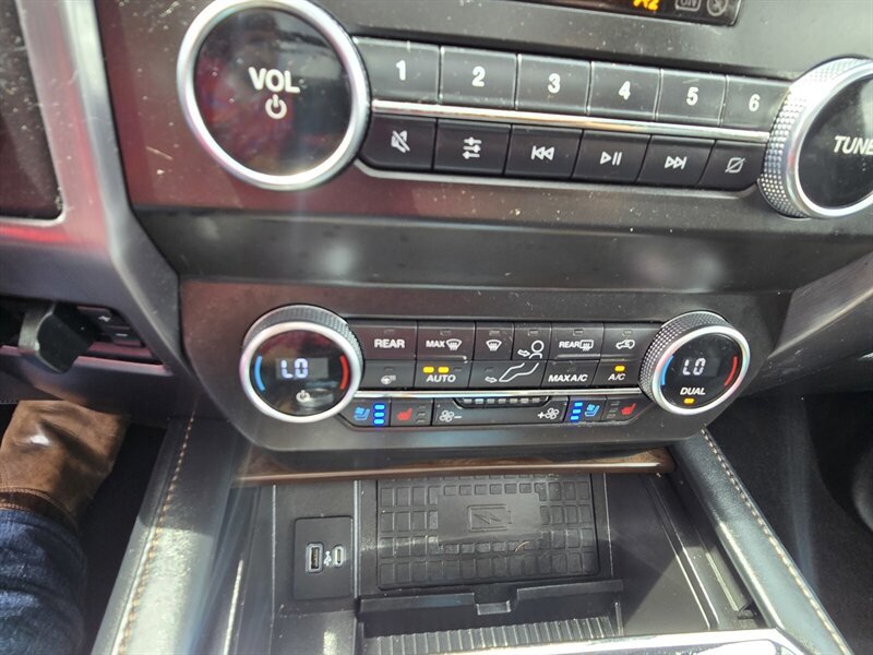 Used 2021 Ford Expedition Max Platinum AWD/4WD image 22