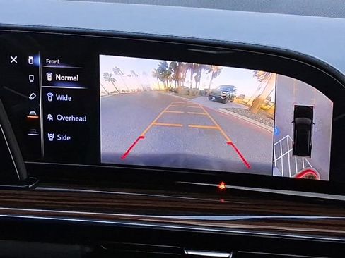 Used 2024 Cadillac Escalade Premium Luxury image 15