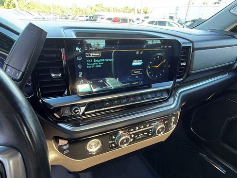 Used 2022 Chevrolet Silverado 1500 RST w/ Z71 Off-Road Package AWD/4WD image 5