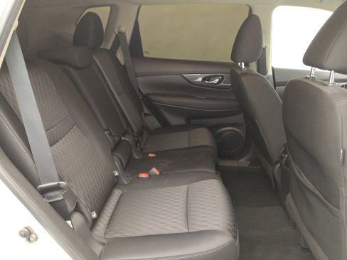 Used 2018 Nissan Rogue S FWD image 19