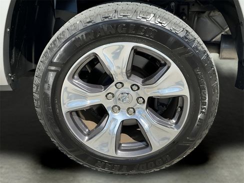 Used 2019 RAM 1500 Laramie image 22