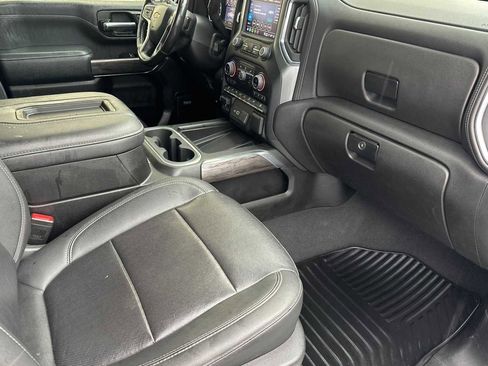 Certified 2022 Chevrolet Silverado 2500 LTZ w/ LTZ Plus Package image 17