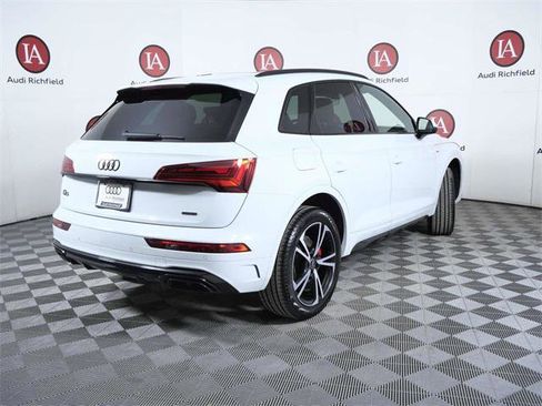 Used 2025 Audi Q5 2.0T Premium Plus w/ Premium Plus Package image 8
