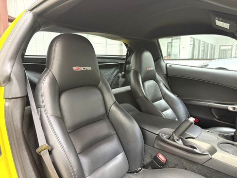 Used 2007 Chevrolet Corvette Z06 w/ Preferred Equipment Group RWD image 16