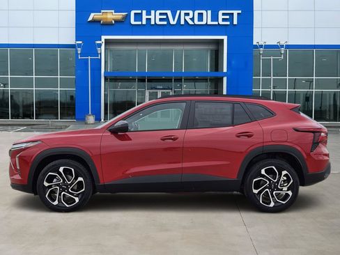 New 2026 Chevrolet Trax RS w/ Driver Confidence Package FWD image 3