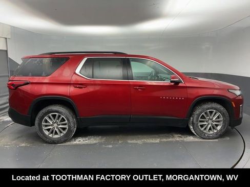 Used 2023 Chevrolet Traverse LT image 5