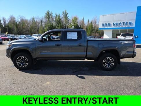 Used 2021 Toyota Tacoma TRD Sport AWD/4WD image 6