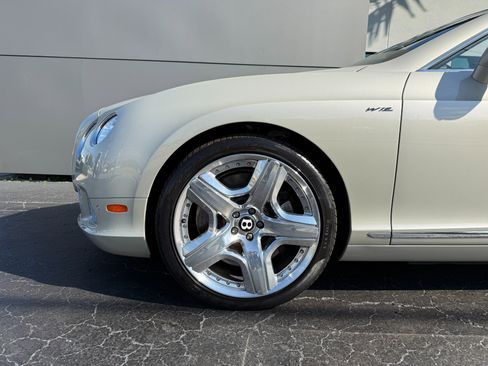 Used 2015 Bentley Continental GT image 14
