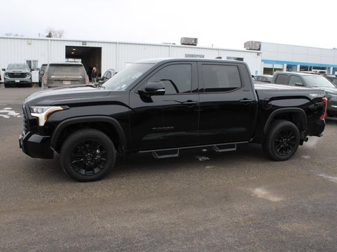 Used 2024 Toyota Tundra Limited w/ TRD Off-Road Package image 5