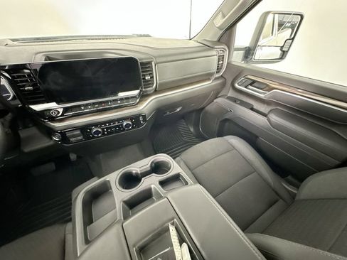 Used 2025 Chevrolet Silverado 2500 LT w/ Convenience Package AWD/4WD image 11