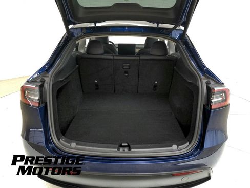 Used 2023 Tesla Model Y Long Range AWD/4WD image 30