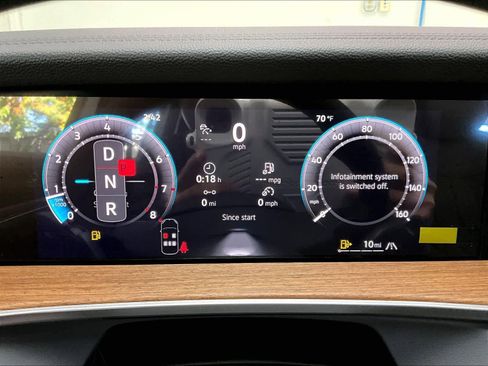 New 2026 Volkswagen Tiguan SEL R-Line AWD/4WD image 19