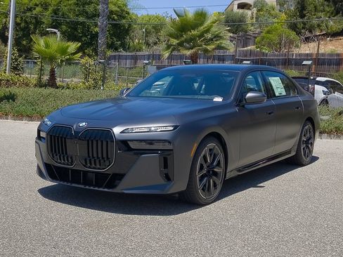 New 2026 BMW 760i xDrive w/ Executive Package AWD/4WD image 3