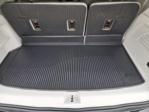 New 2026 GMC Acadia Denali w/ Super Cruise Package FWD image 23