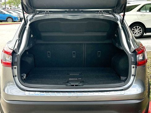 Used 2022 Nissan Rogue Sport SV w/ Technology Package image 28