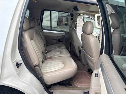 Used 2005 Mercury Mountaineer Premier AWD/4WD image 16