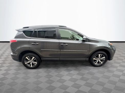Used 2017 Toyota RAV4 XLE AWD/4WD image 30