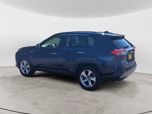 Used 2019 Toyota RAV4 Limited AWD/4WD image 3