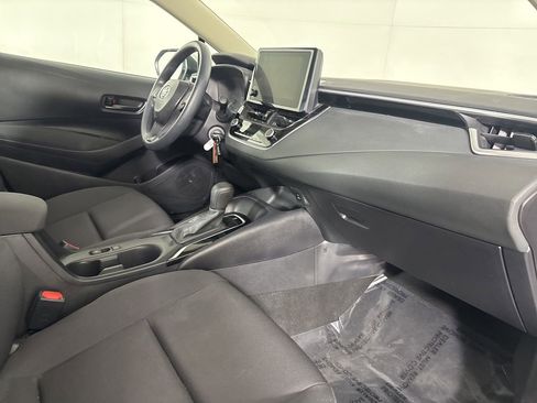 Used 2024 Toyota Corolla LE image 28