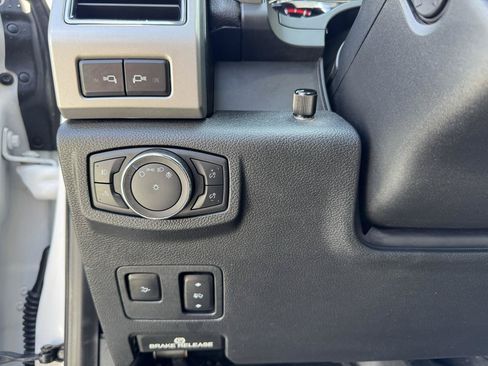Used 2020 Ford F350 Lariat w/ Lariat Ultimate Package AWD/4WD image 21