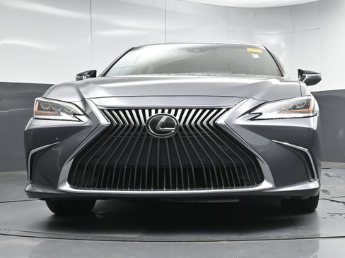 Used 2019 Lexus ES 350 Luxury w/ Accessory Package 2 image 24