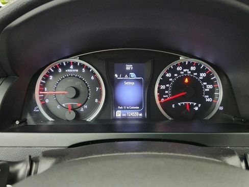 Used 2015 Toyota Camry SE FWD image 14