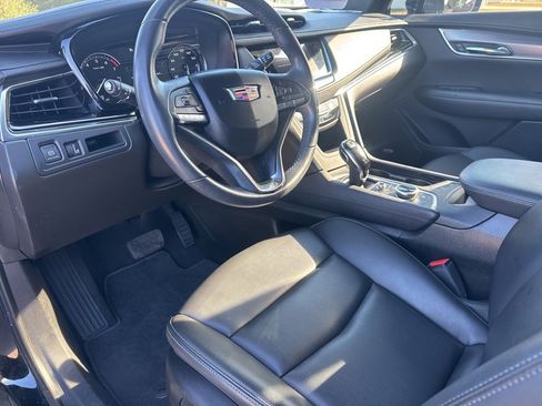 Used 2023 Cadillac XT6 Luxury image 19