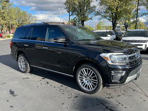Used 2024 Ford Expedition Limited AWD/4WD image 5