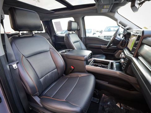 Used 2025 Ford F350 Lariat image 24