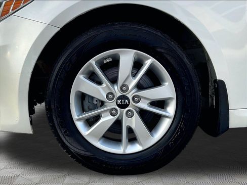 Used 2017 Kia Optima LX FWD image 31