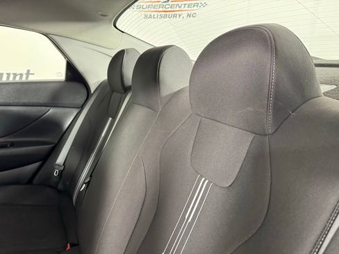 Used 2024 Hyundai Elantra SEL image 25
