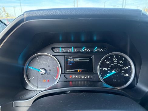 Used 2019 Ford F250 XLT w/ XLT Premium Package image 16