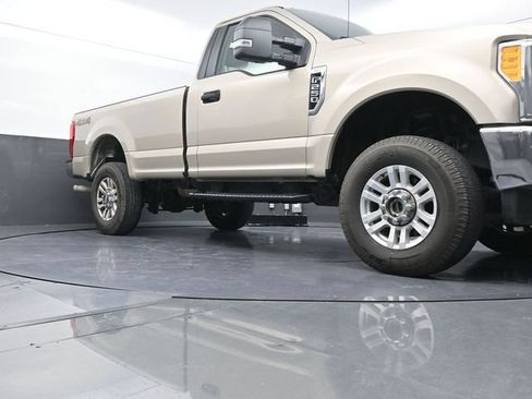 Used 2017 Ford F250 XLT w/ XLT Value Package AWD/4WD image 27