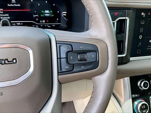 Used 2023 GMC Yukon Denali w/ Advanced Technology Package image 25