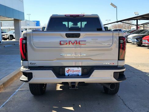 New 2026 GMC Sierra 2500 AT4 w/ AT4 Premium Plus Package image 4