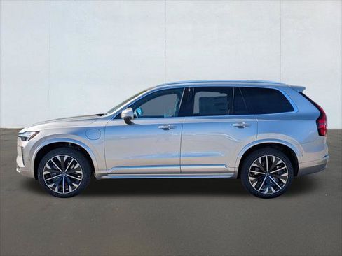 New 2026 Volvo XC90 T8 Plus w/ Protection Package Premier AWD/4WD image 3