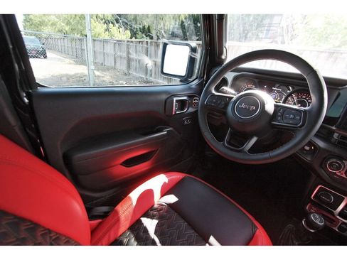 Used 2025 Jeep Wrangler Unlimited Sport AWD/4WD image 9
