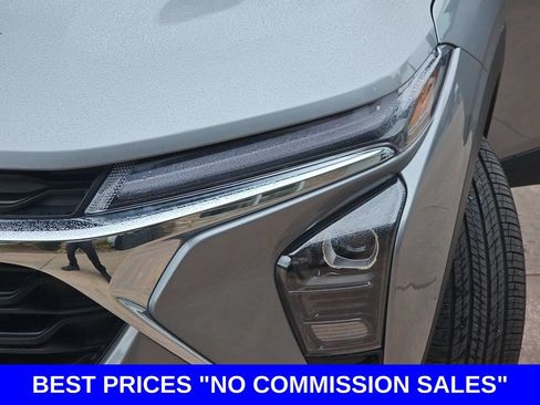 New 2026 Chevrolet Trax LT w/ Sunroof Package FWD image 32