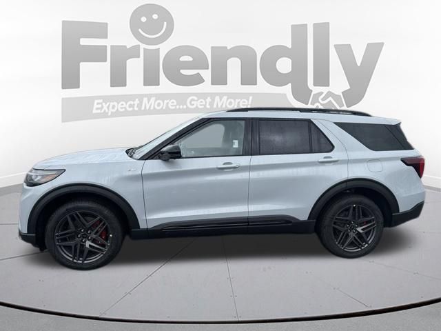 Used 2026 Ford Explorer ST-Line w/ ST-Line Street Pack AWD/4WD image 3