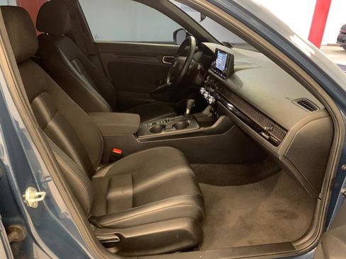 Used 2025 Honda Civic Sport image 43