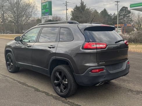 Used 2015 Jeep Cherokee Latitude w/ Comfort/Convenience Group image 6