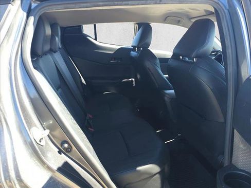 Used 2020 Toyota C-HR Limited image 14