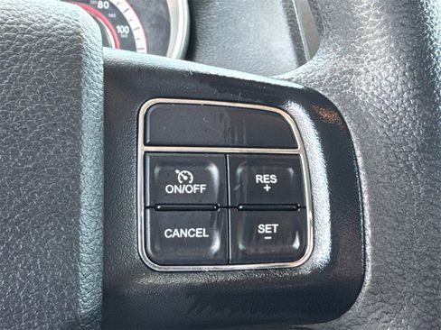 Used 2019 Dodge Journey SE image 26