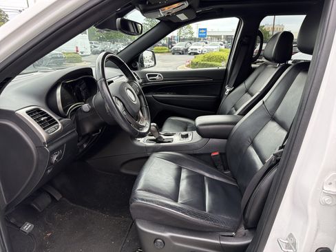 Used 2022 Jeep Grand Cherokee Limited w/ Trailer Tow Group IV AWD/4WD image 14