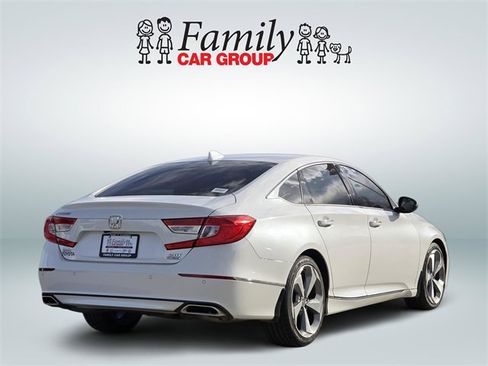 Used 2020 Honda Accord Touring image 4