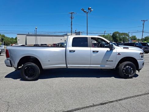 New 2026 RAM 3500 Big Horn AWD/4WD image 5
