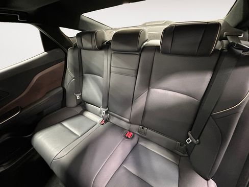 Used 2023 Toyota Crown Limited image 12